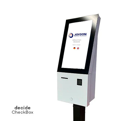 Touchscreen-Terminal von Joyson Safety Systems mit Sprachauswahl Deutsch oder Englisch beim Startbildschirm.